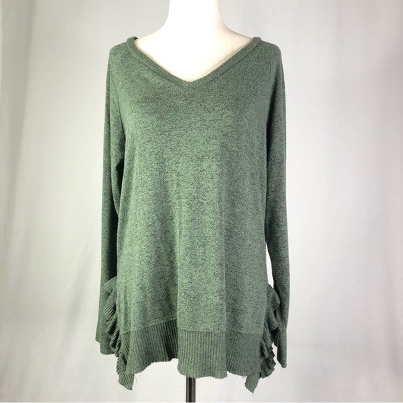 Anthropologie Sweaters - Anthropologie Postmark Women's Heather Green Soft Knit V-Neck Ruffle Hem Sweater